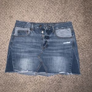 american eagle half button up skirt